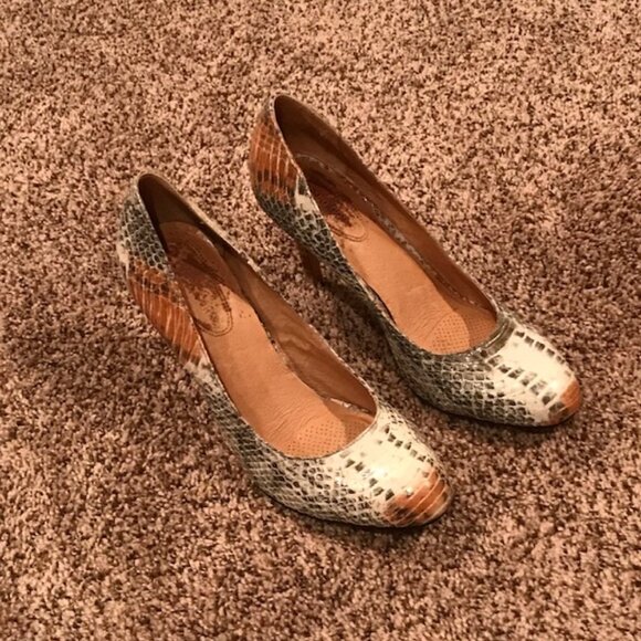 CORSO COMO: WOMENS PATTERNED HEELS-SIZE 9 **FANTASTIC CONDITION** - Picture 5 of 7
